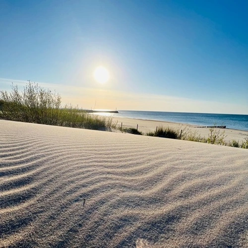 zachód słońca na plaży w Dziwnowie